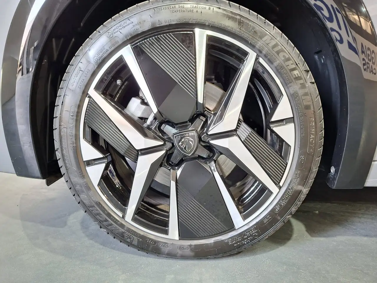 Peugeot 208 7