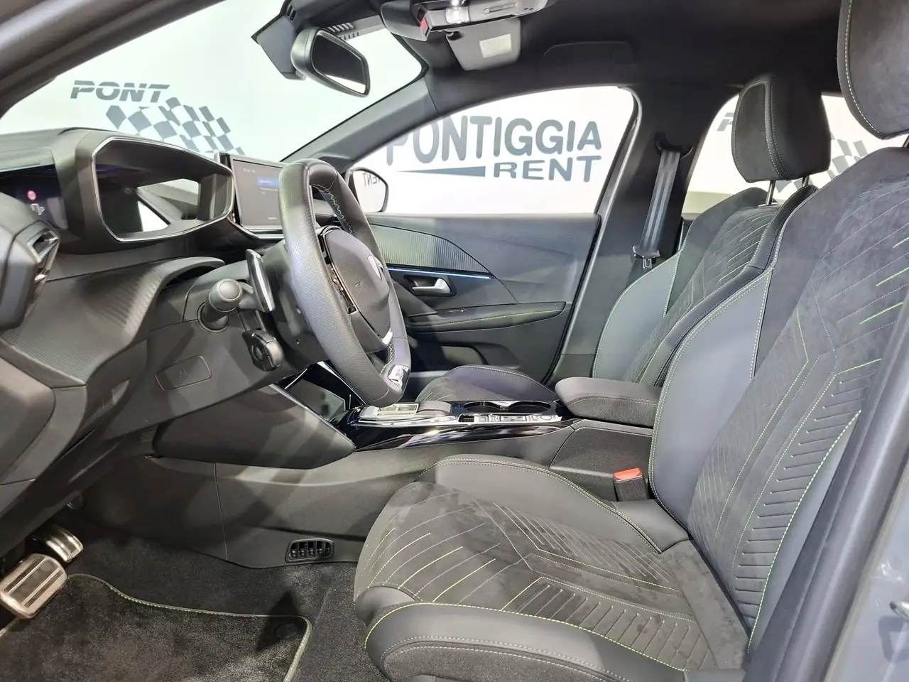 Peugeot 208 9