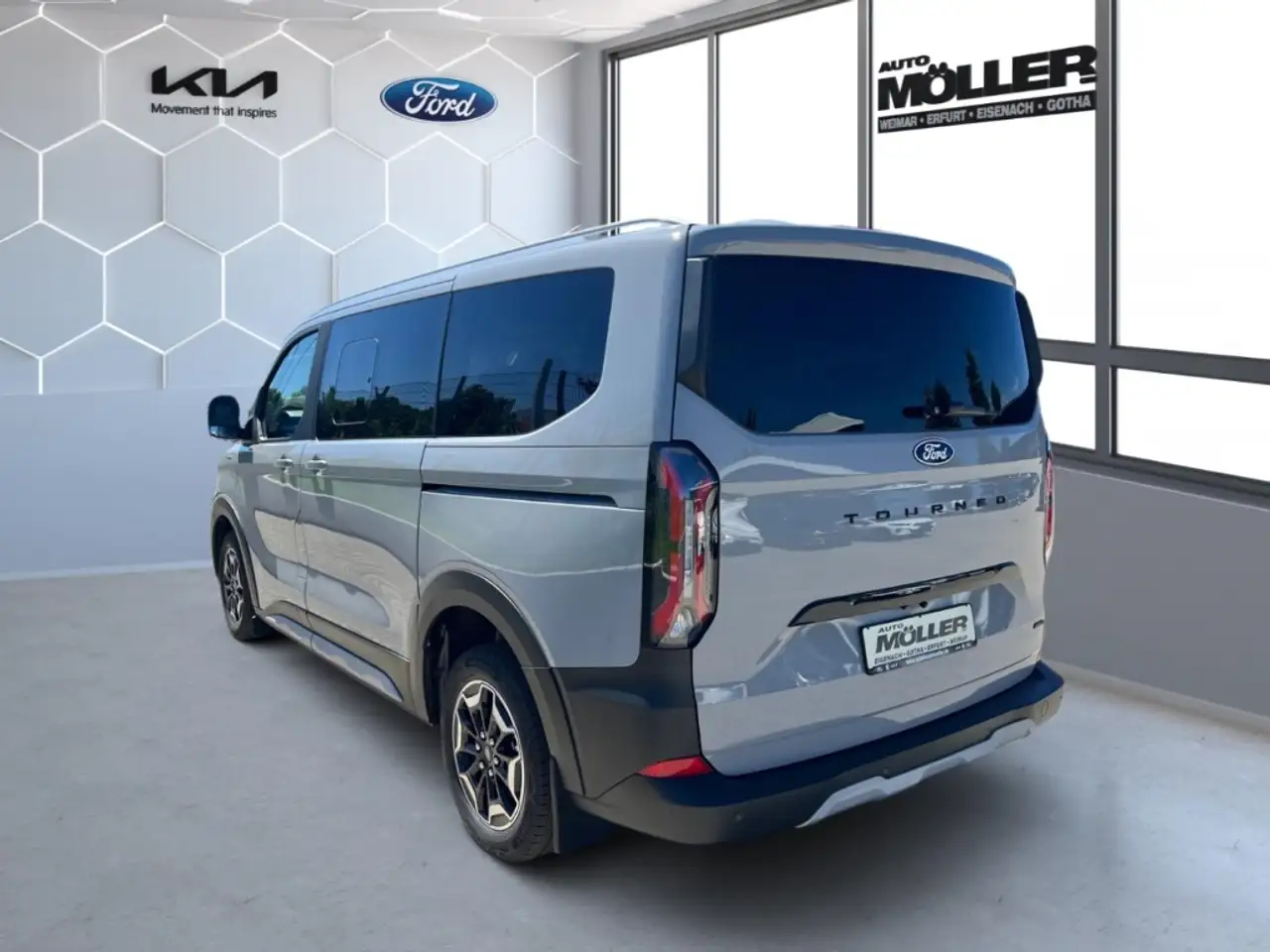 Ford Tourneo 4