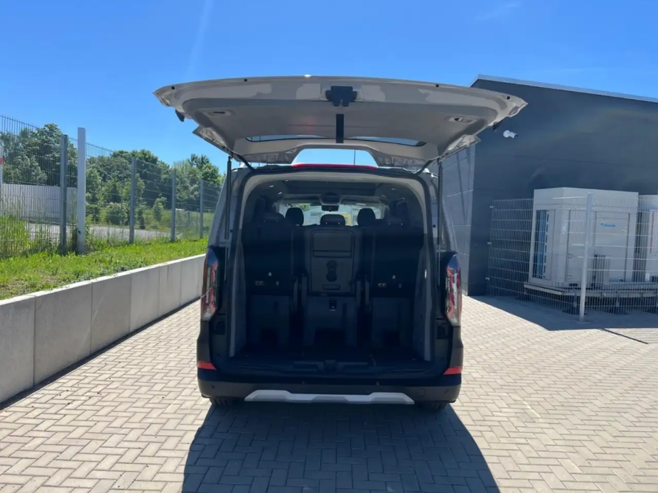 Ford Tourneo 12
