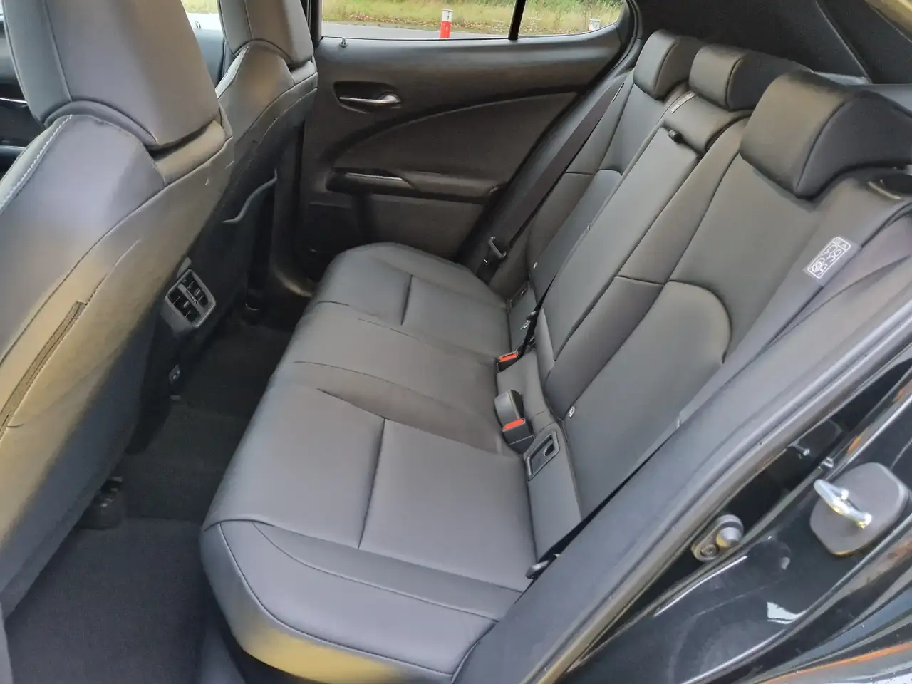 Lexus UX 7