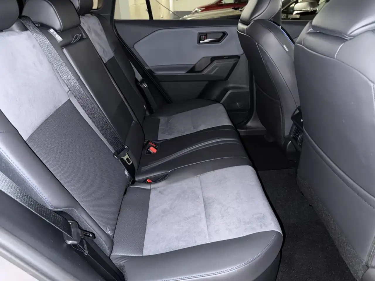 Toyota RAV4 11