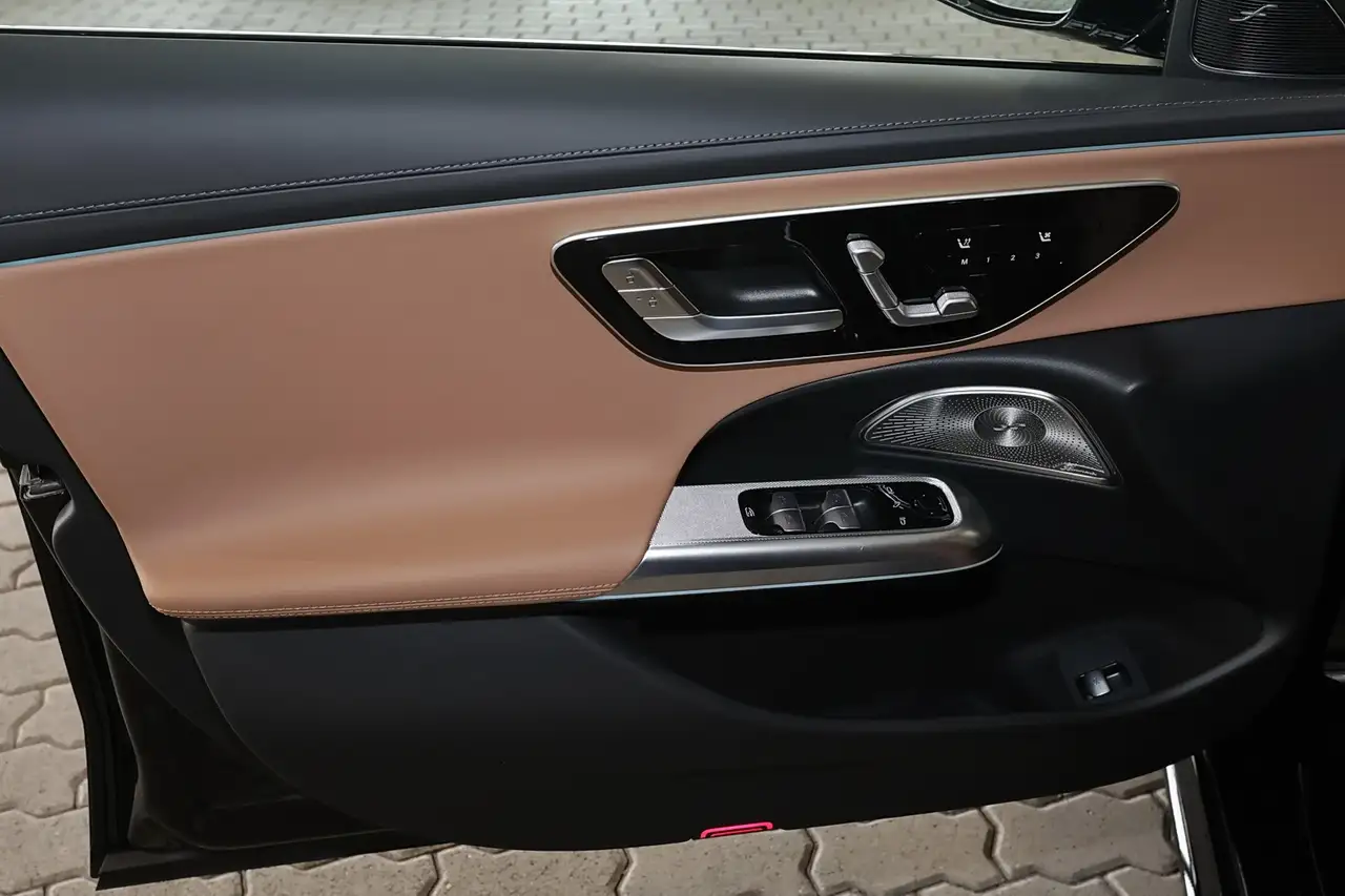 Mercedes-Benz E 220 12