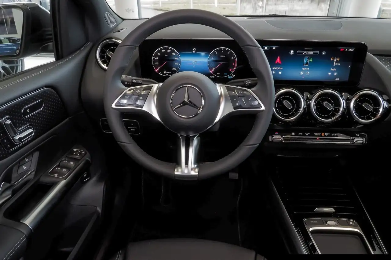 Mercedes-Benz B 200 12