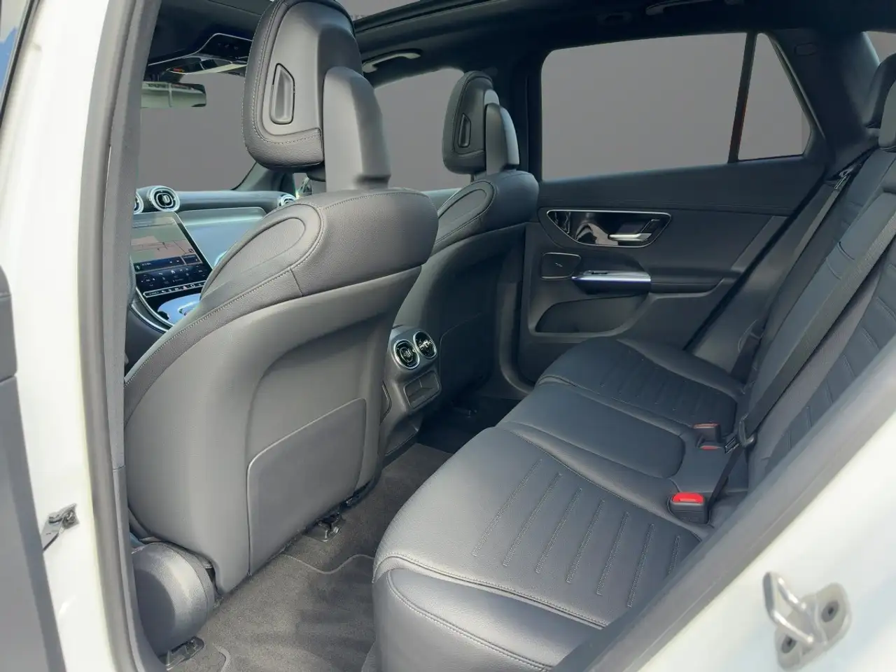 Mercedes-Benz GLC 300 8