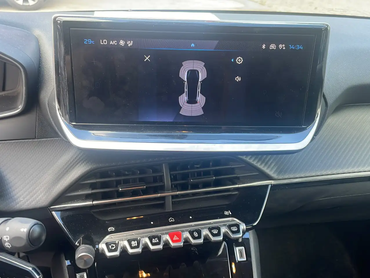 Peugeot 208 9