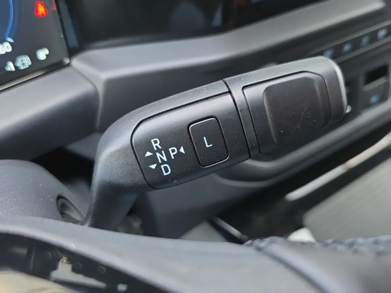 Ford Transit 9