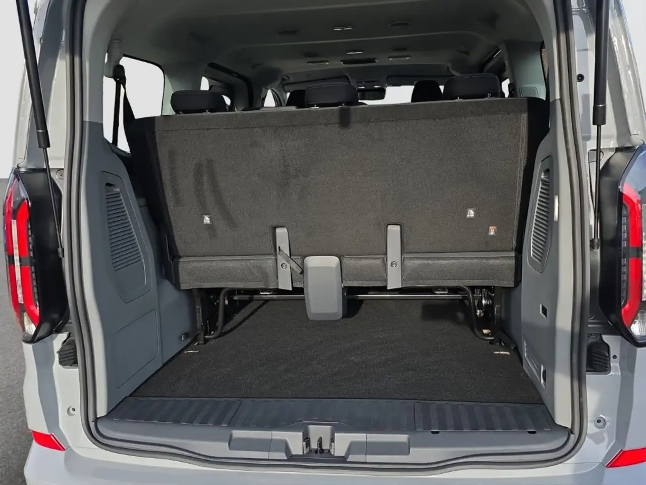 Ford Transit 13
