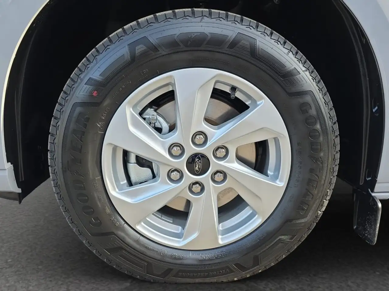 Ford Transit 14