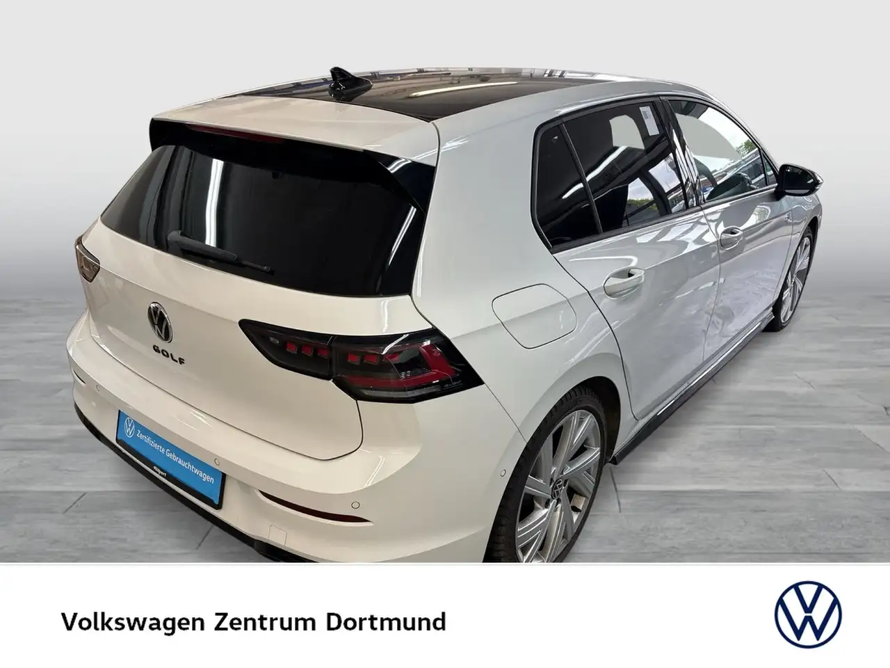 Volkswagen Golf VIII 6
