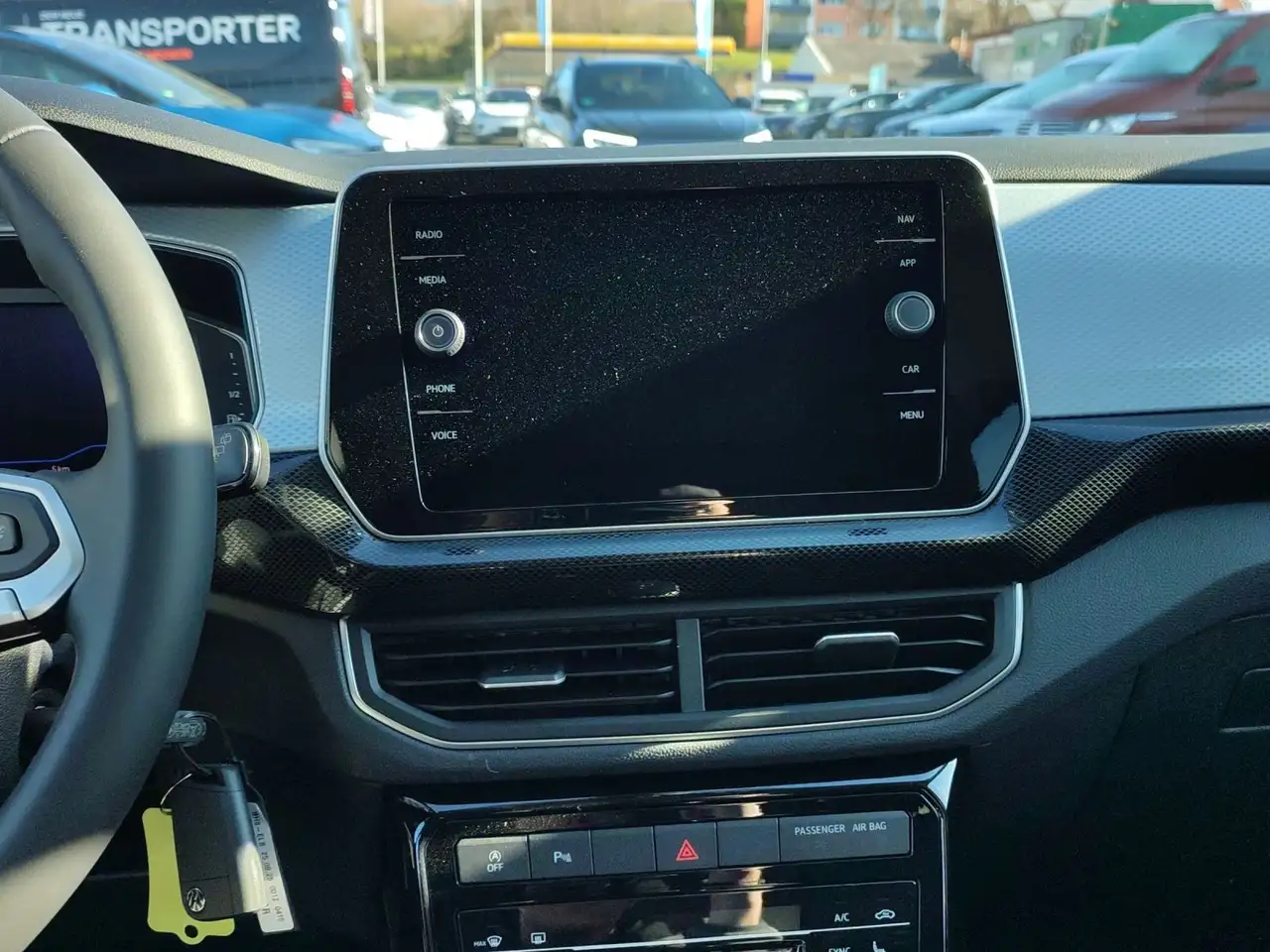 Volkswagen T-Cross 6