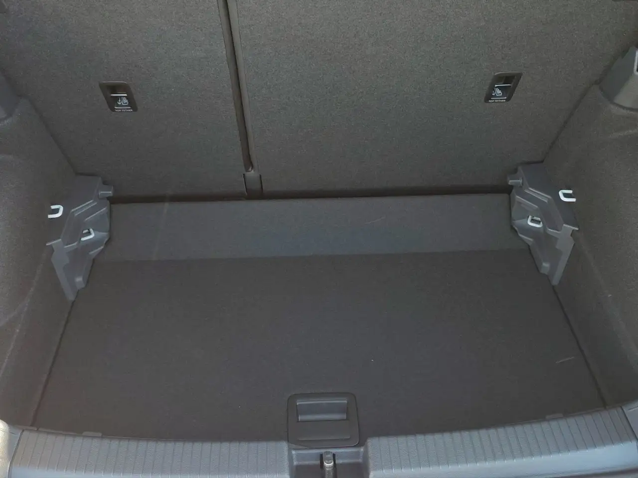 Volkswagen T-Cross 11