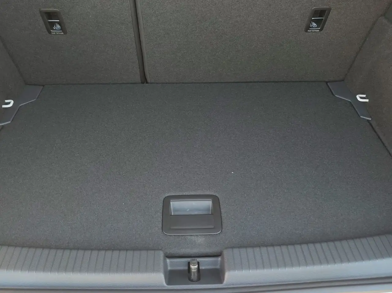 Volkswagen T-Cross 12