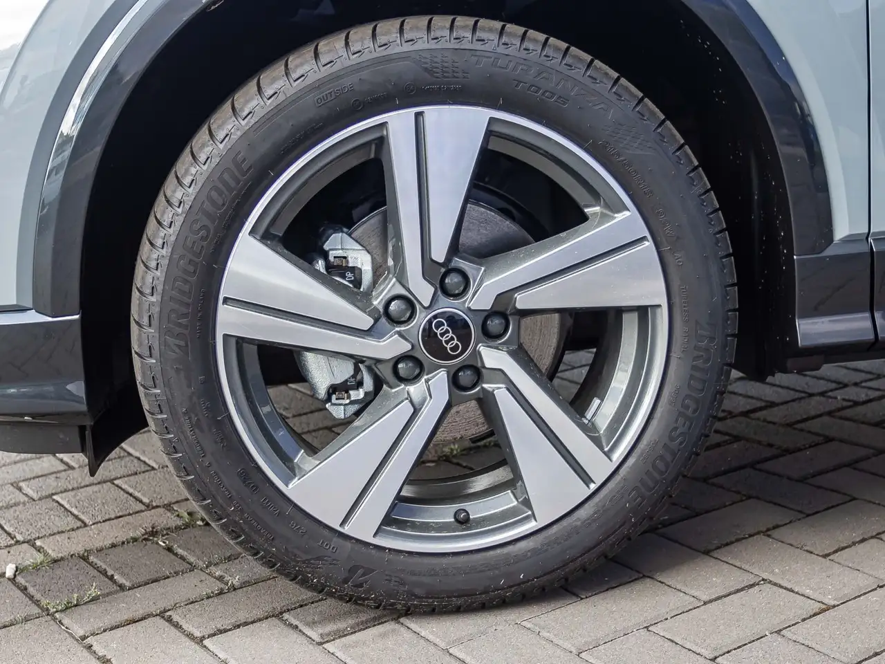 Audi Q2 8