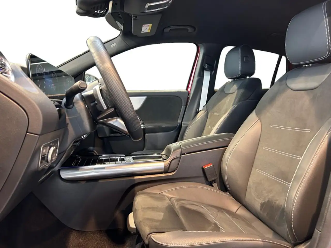 Mercedes-Benz GLA 200 9