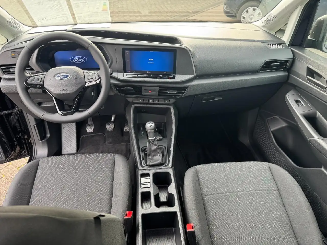 Ford Tourneo 8