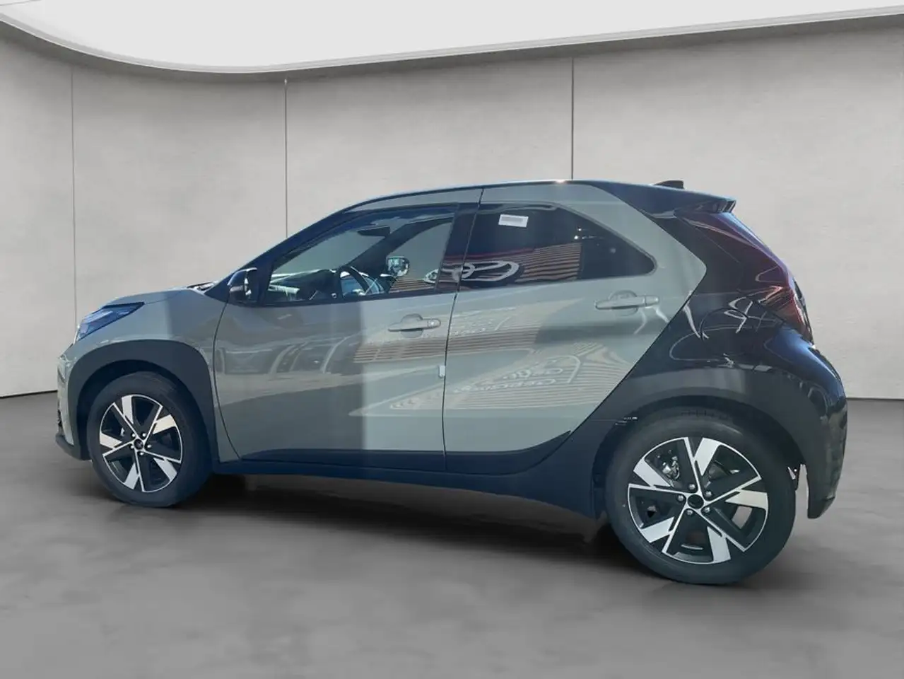 Toyota Aygo X 2