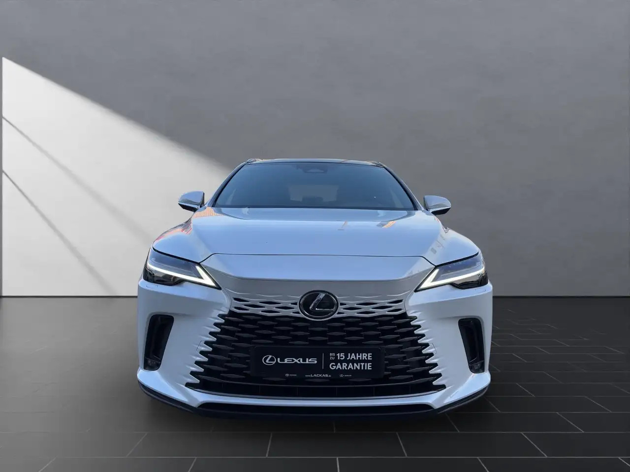 Lexus RX 8