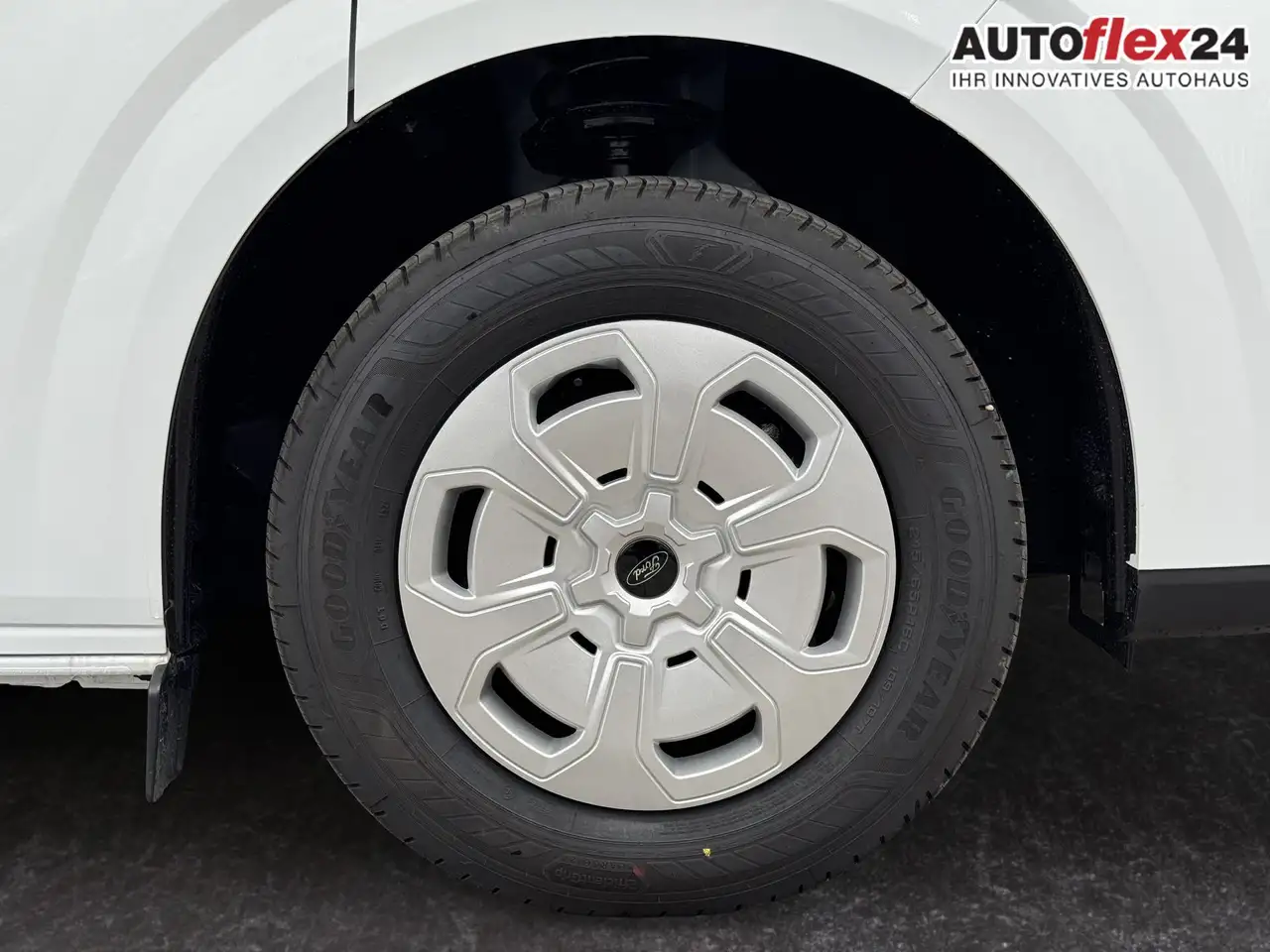Ford Transit 9