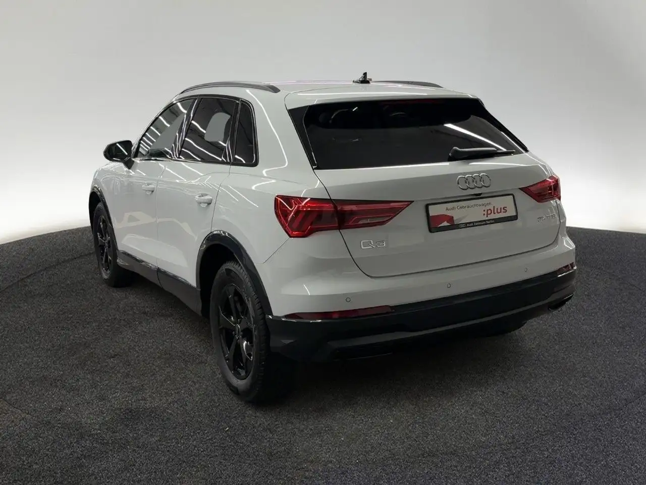 Audi Q3 4