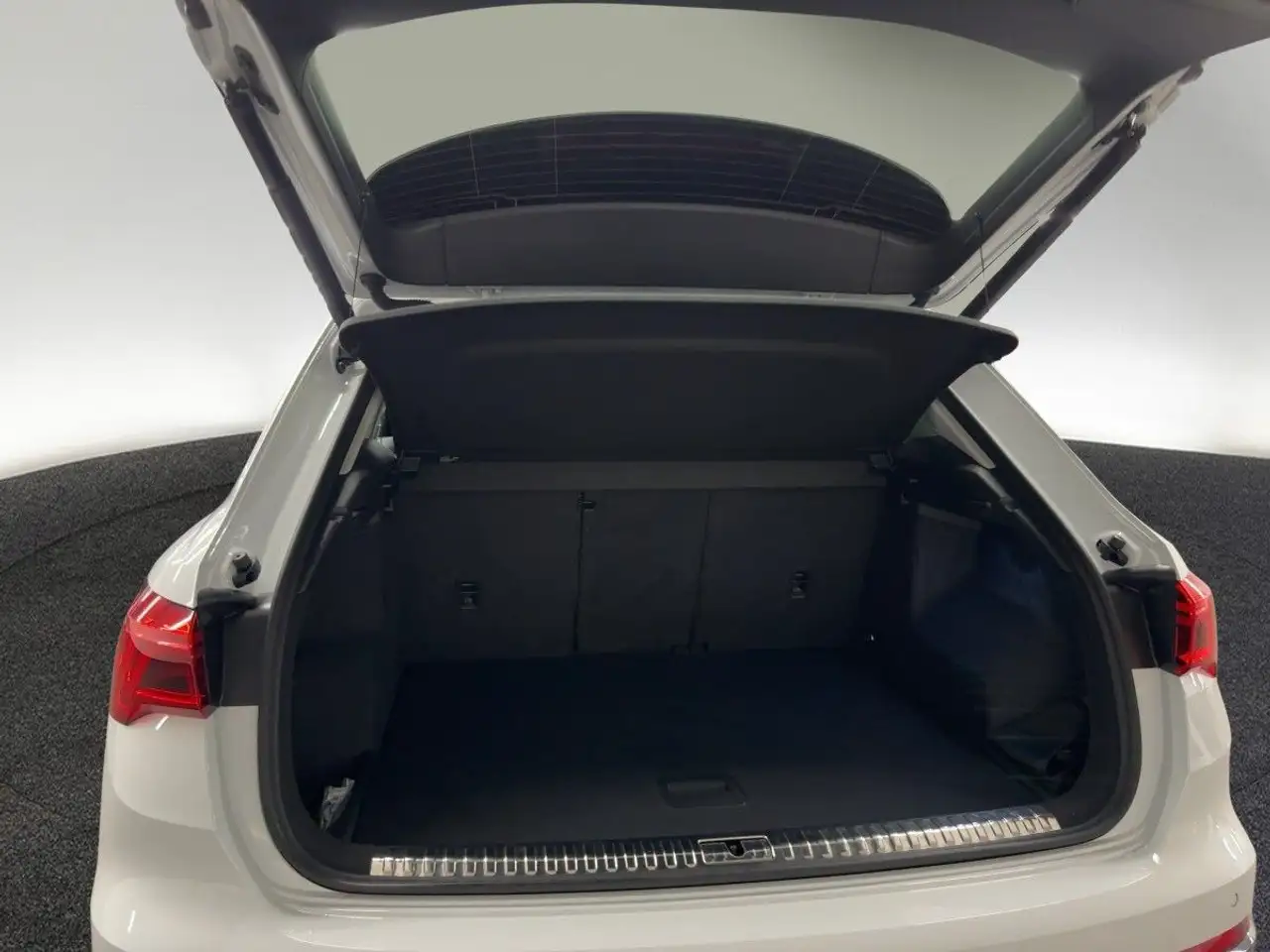 Audi Q3 9
