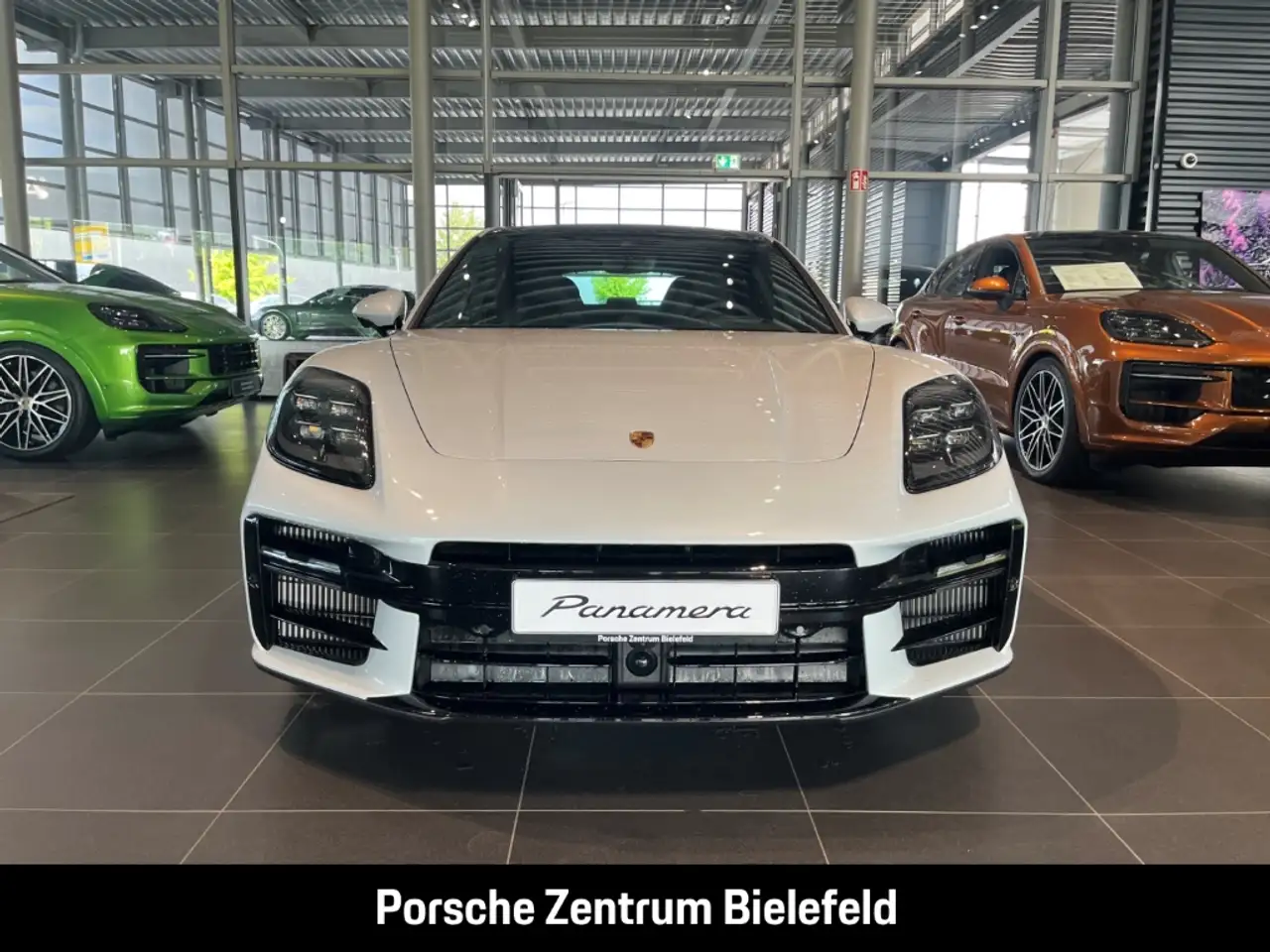 Porsche Panamera 4 2