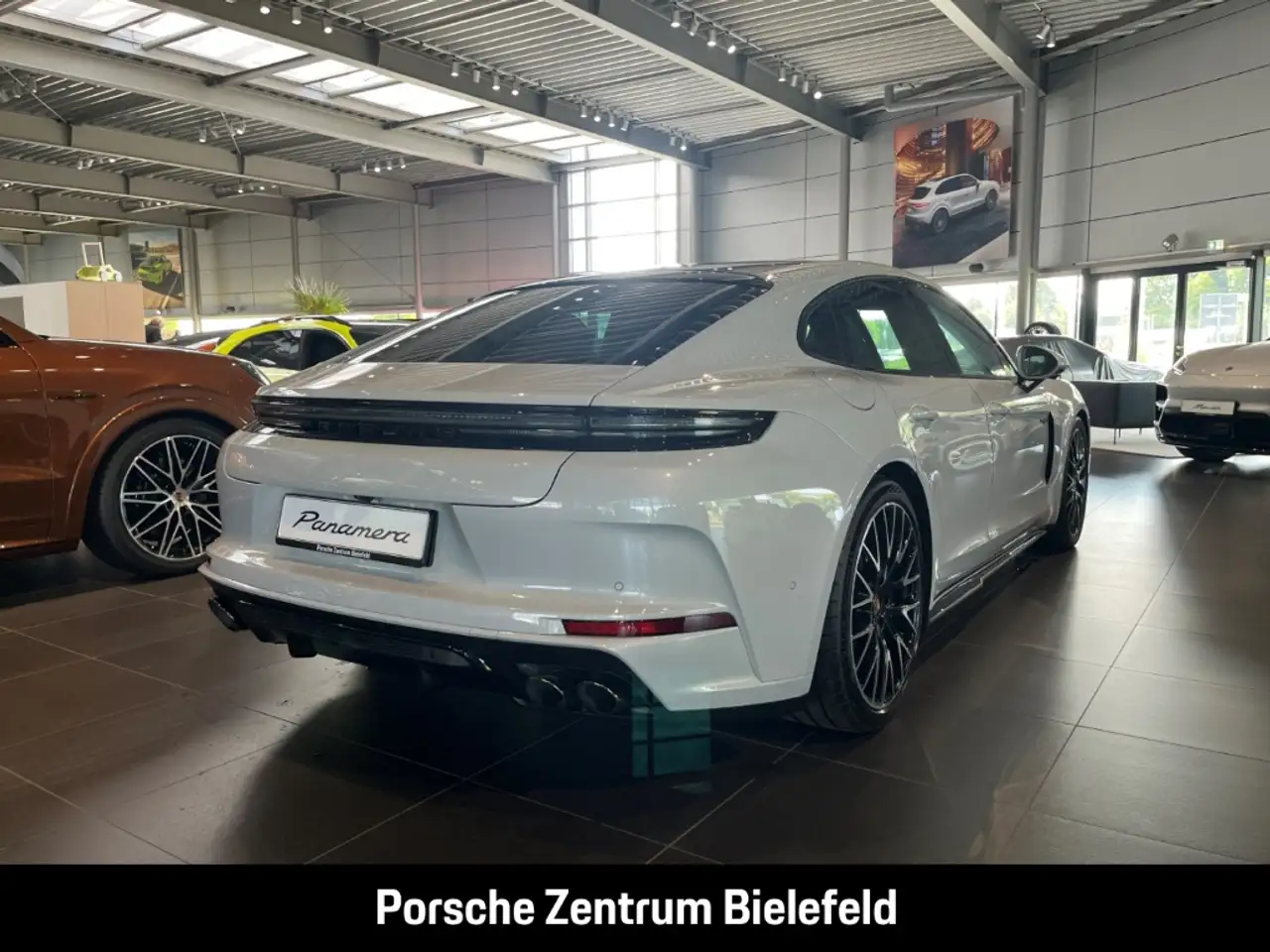 Porsche Panamera 4 6