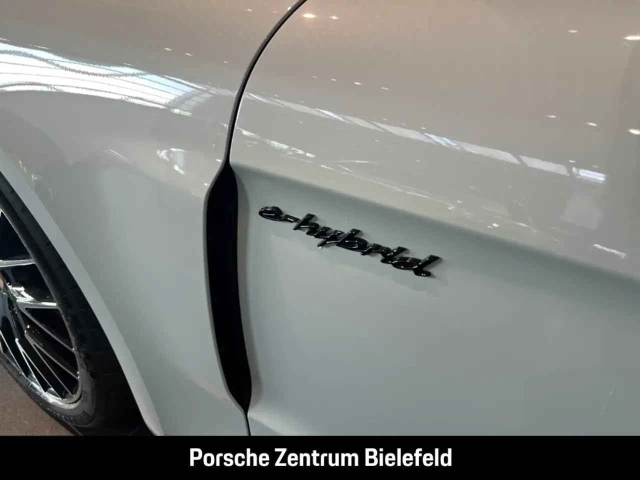 Porsche Panamera 4 10