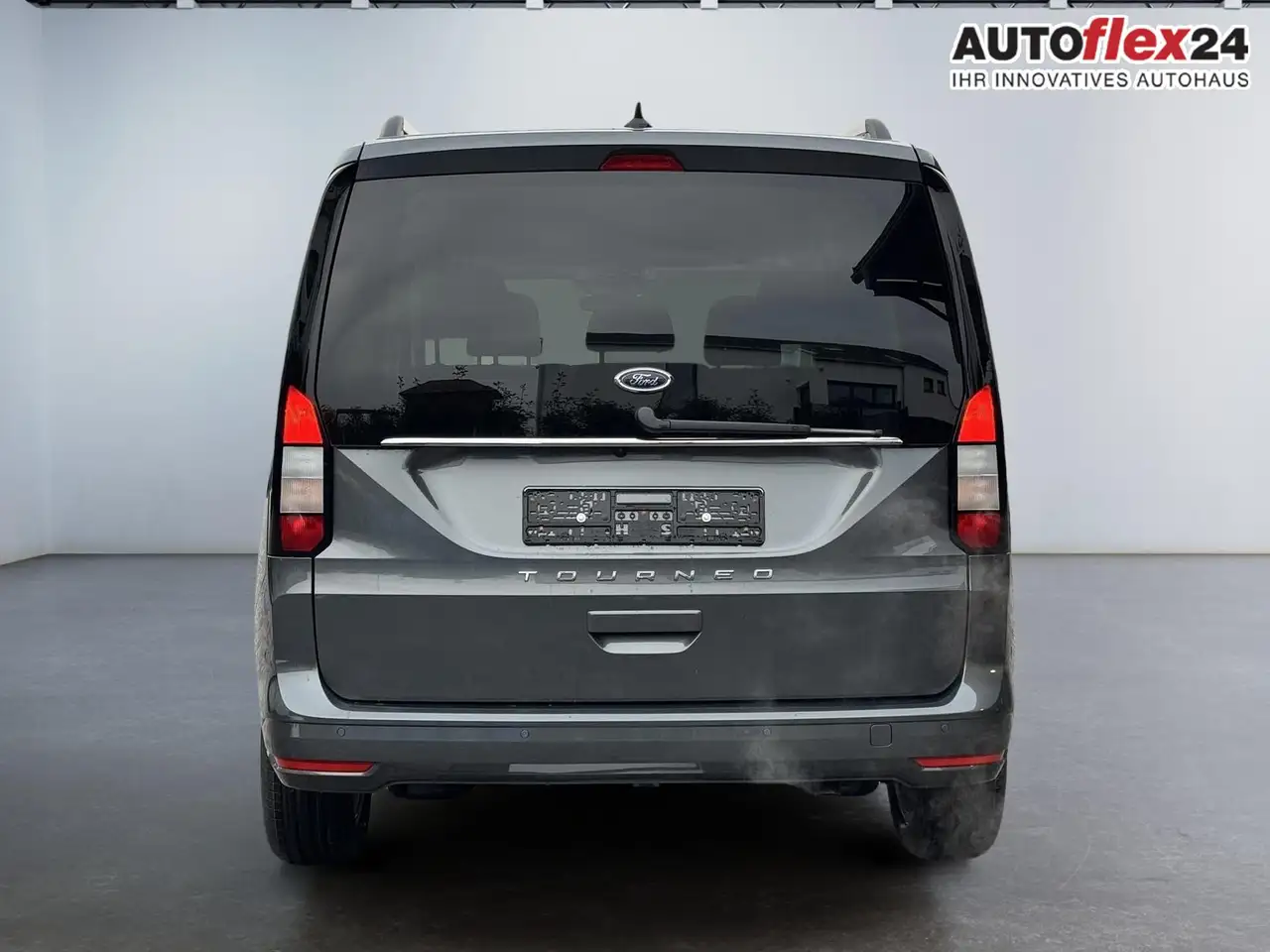 Ford Tourneo 4