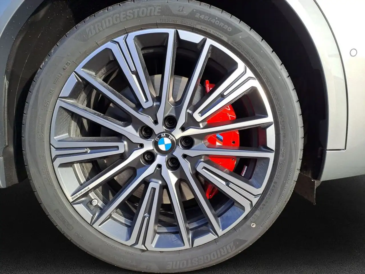 BMW iX2 8
