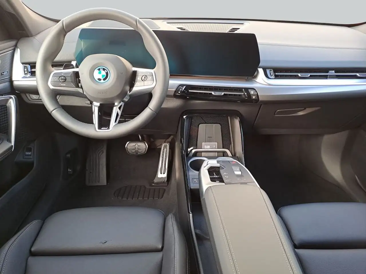 BMW iX2 15