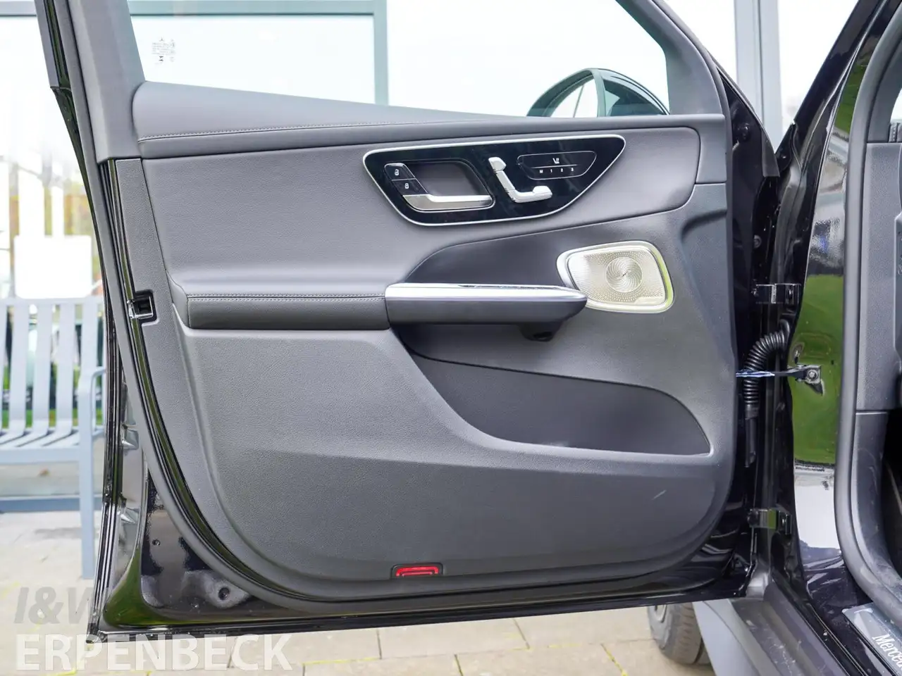 Mercedes-Benz GLC 300 12