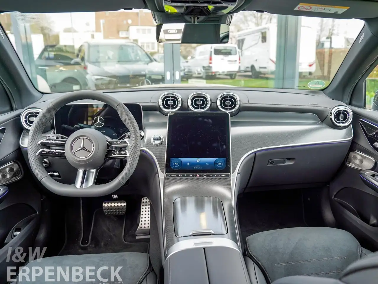 Mercedes-Benz GLC 300 14