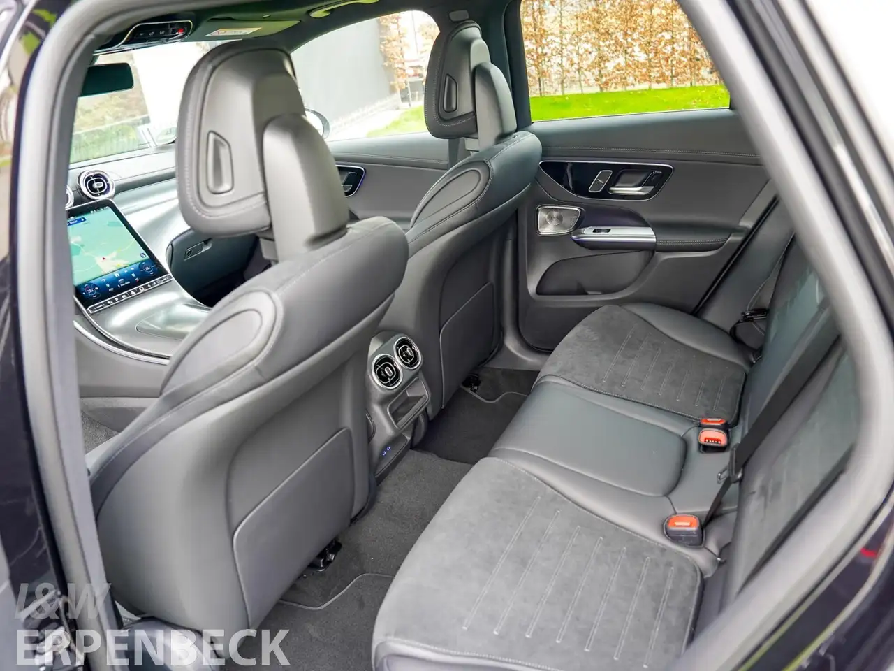 Mercedes-Benz GLC 300 17