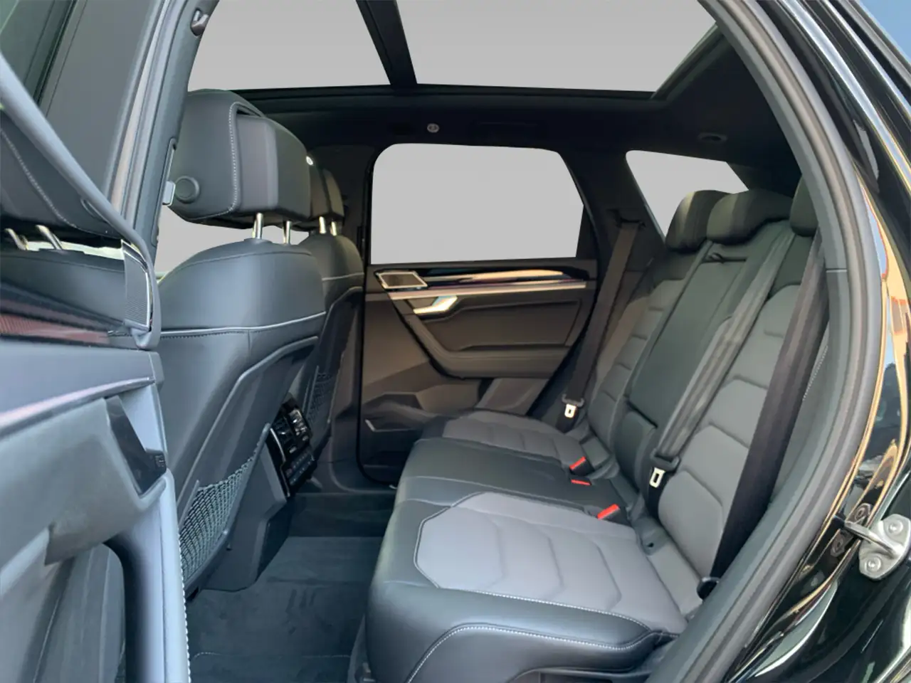 Volkswagen Touareg 11