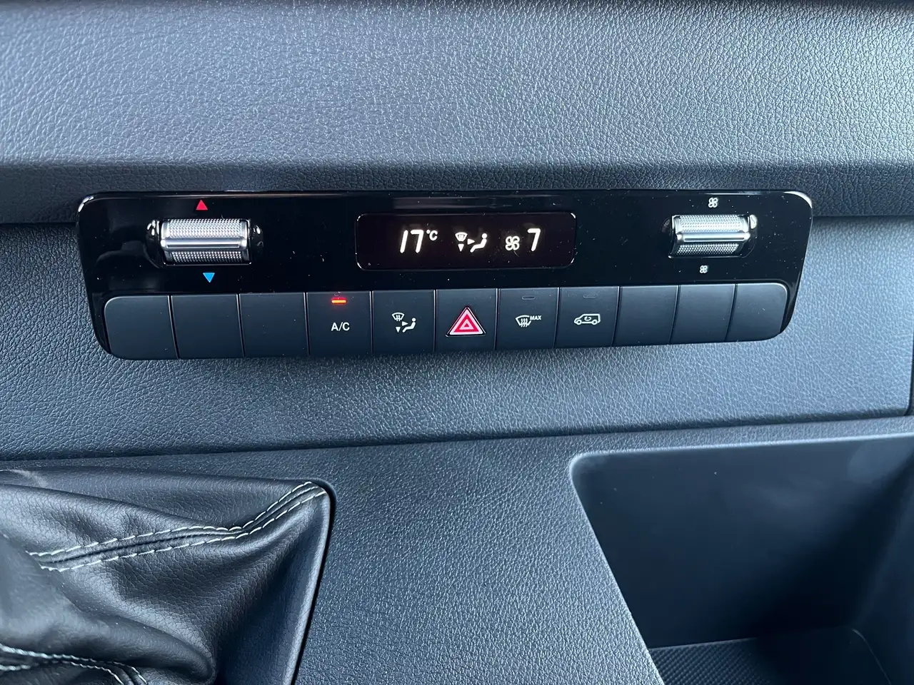Mercedes-Benz Sprinter 317 14