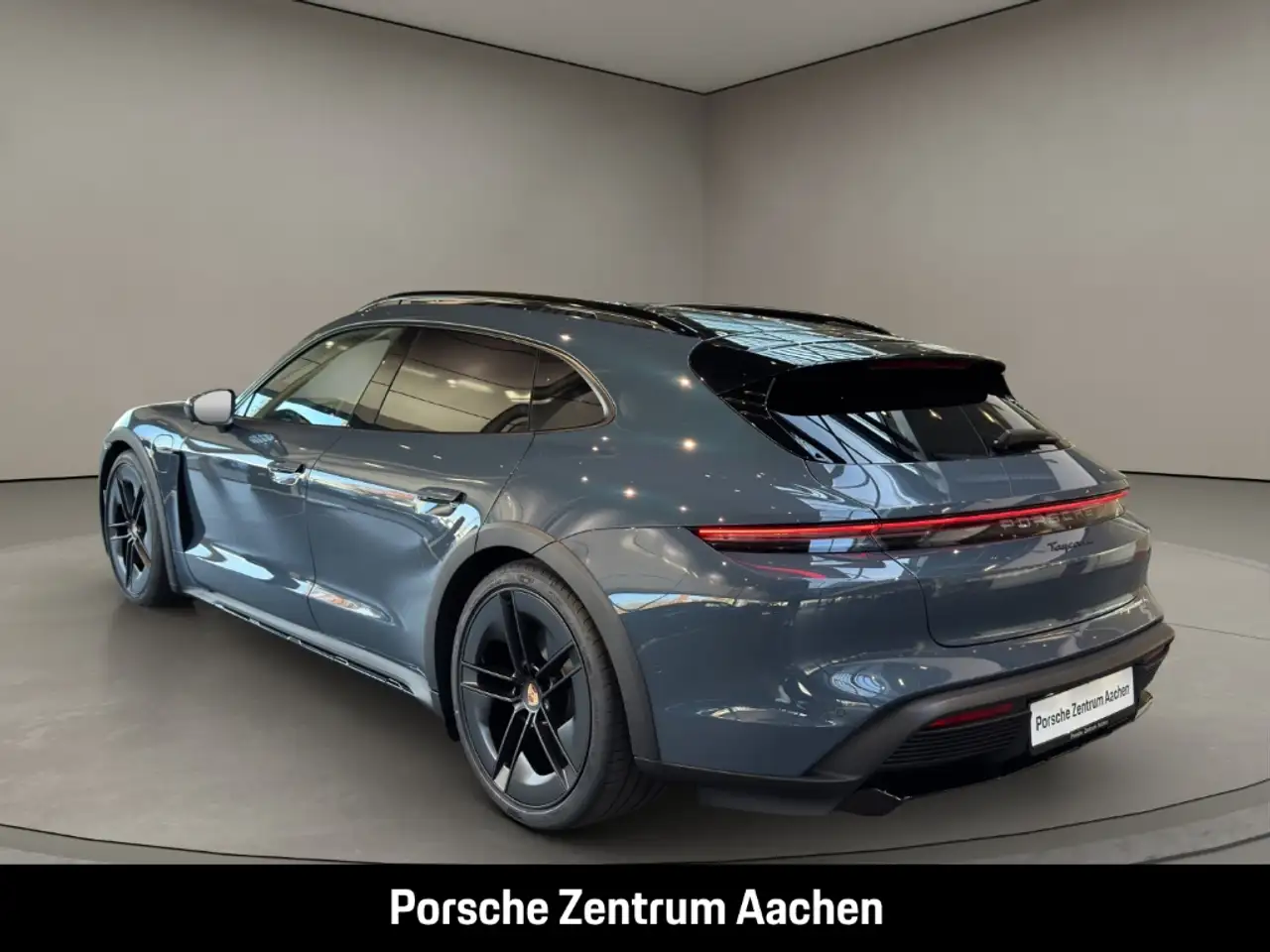 Porsche Taycan 4 3