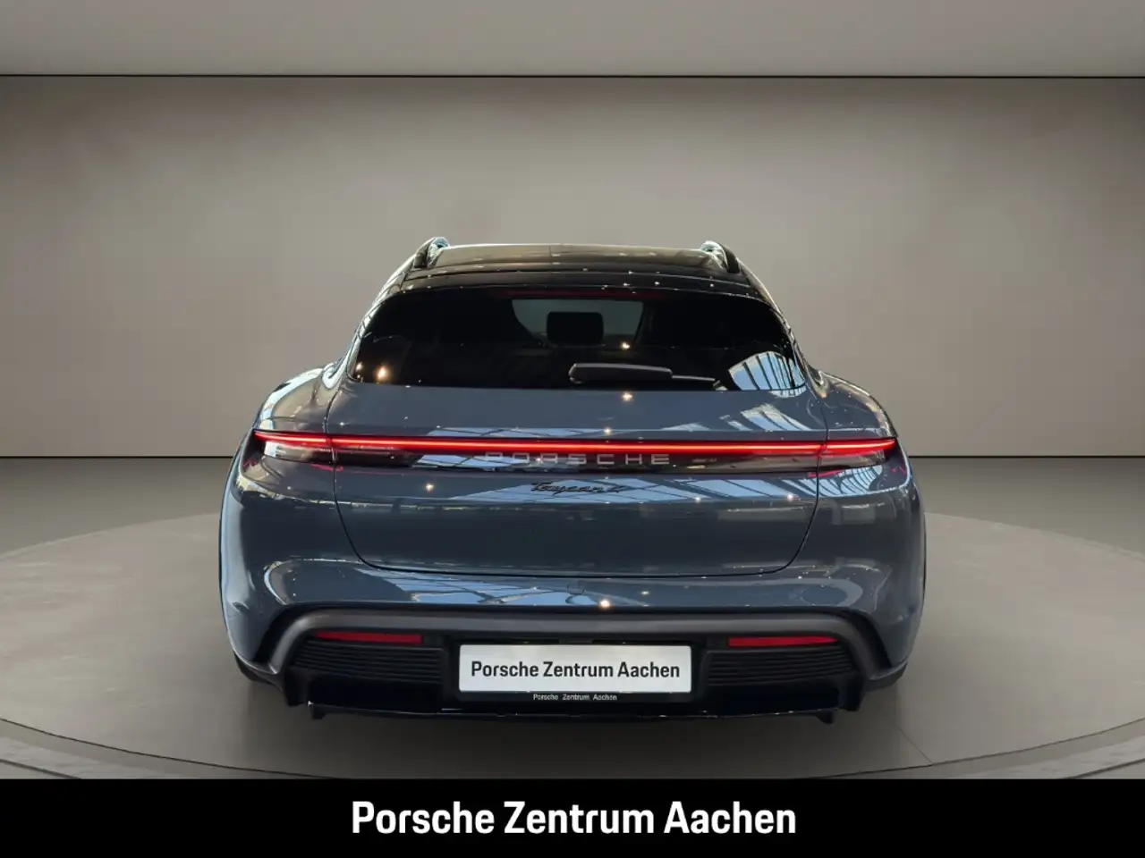 Porsche Taycan 4 5