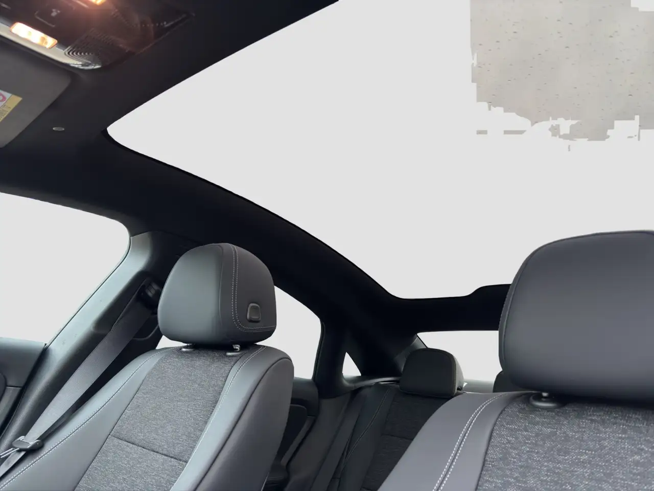 Mercedes-Benz CLA 180 16