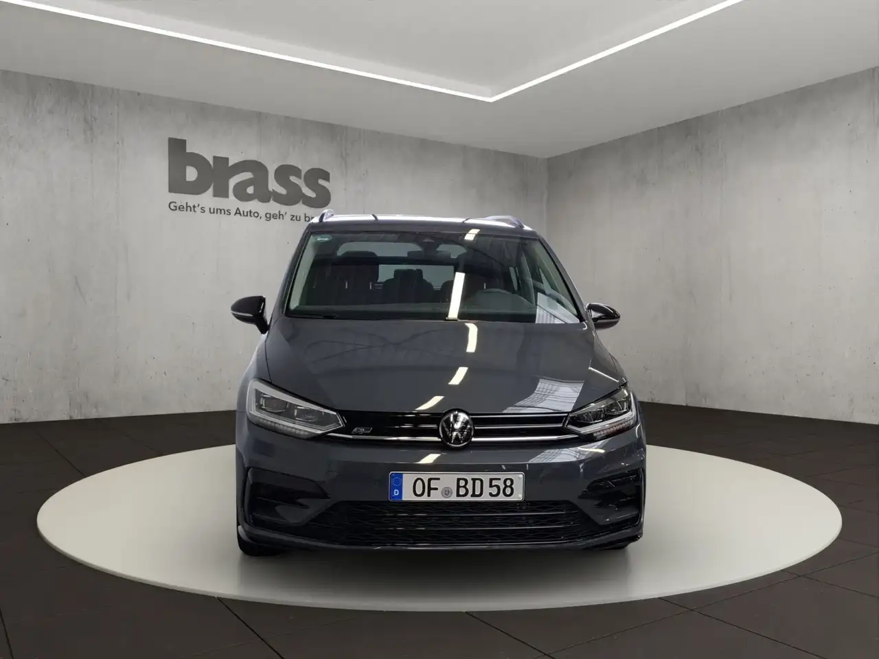 Volkswagen Touran 8