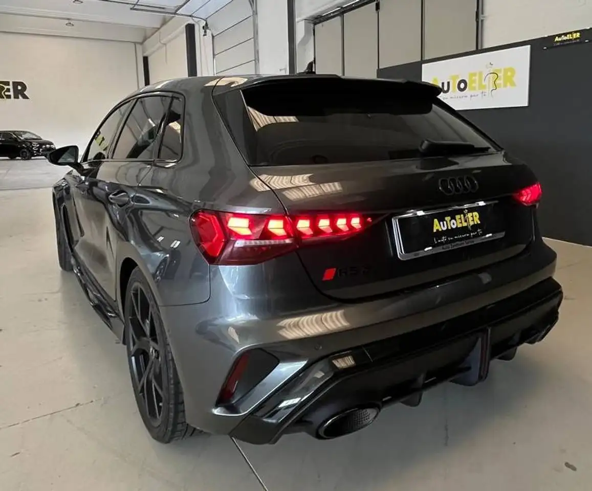 Audi RS3 9