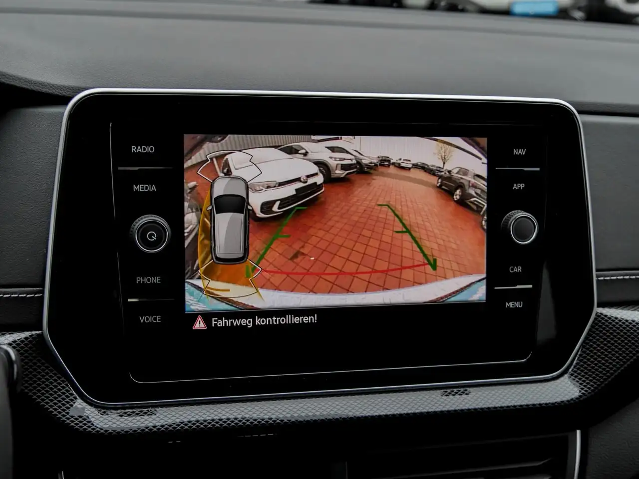 Volkswagen T-Cross 11