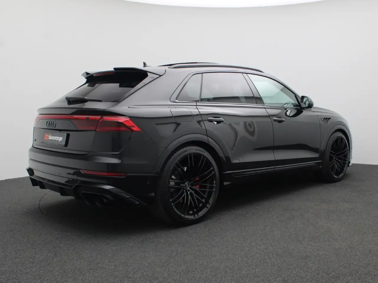 Audi Q8 5