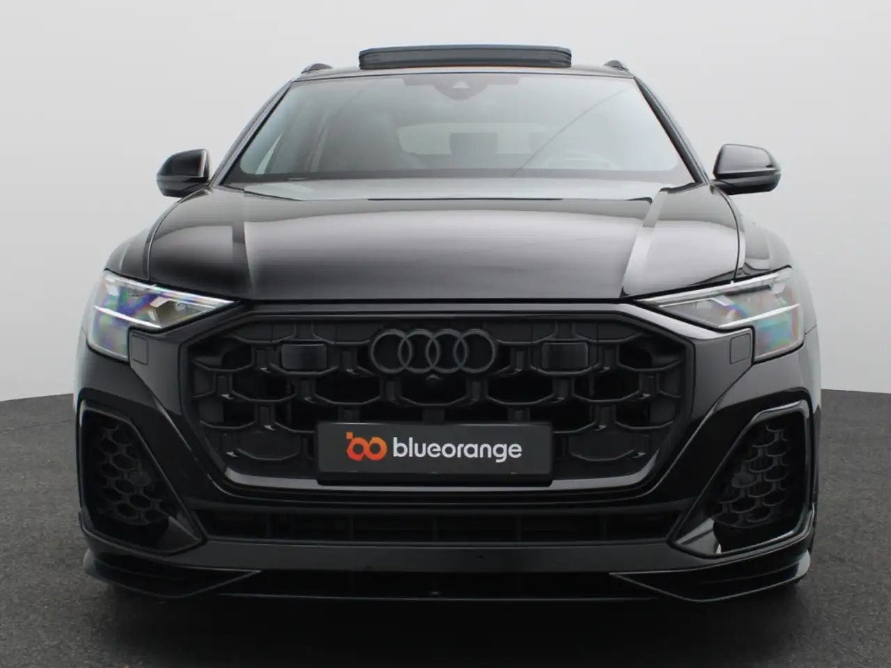 Audi Q8 6