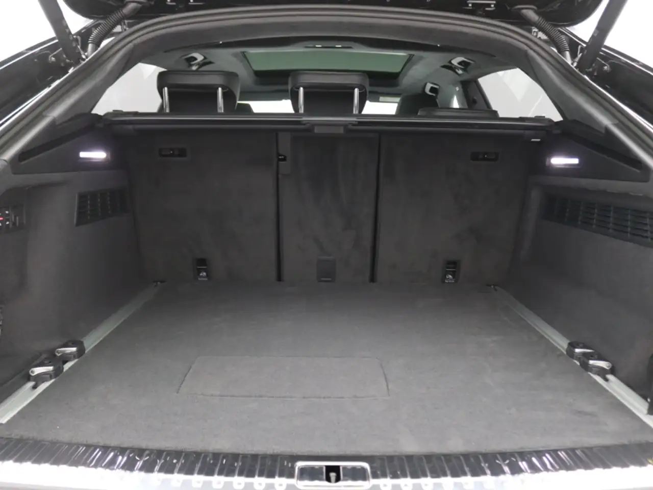 Audi Q8 13