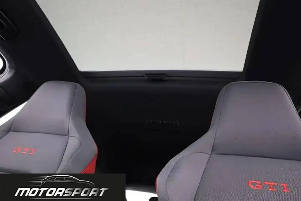 Volkswagen Golf 9