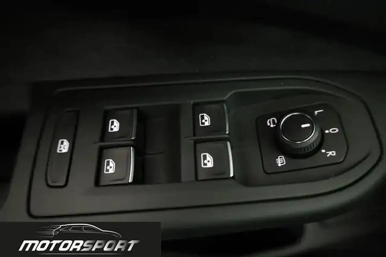 Volkswagen Golf 10
