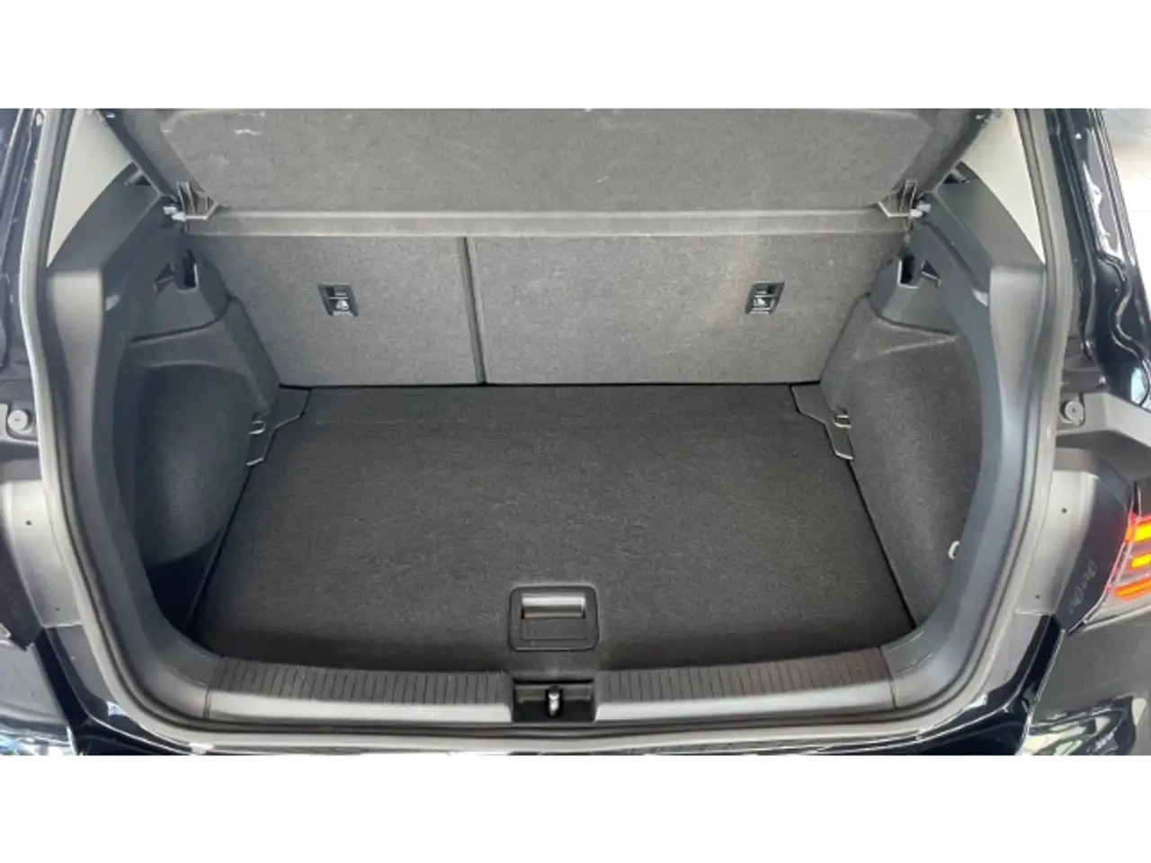 Volkswagen T-Cross 6