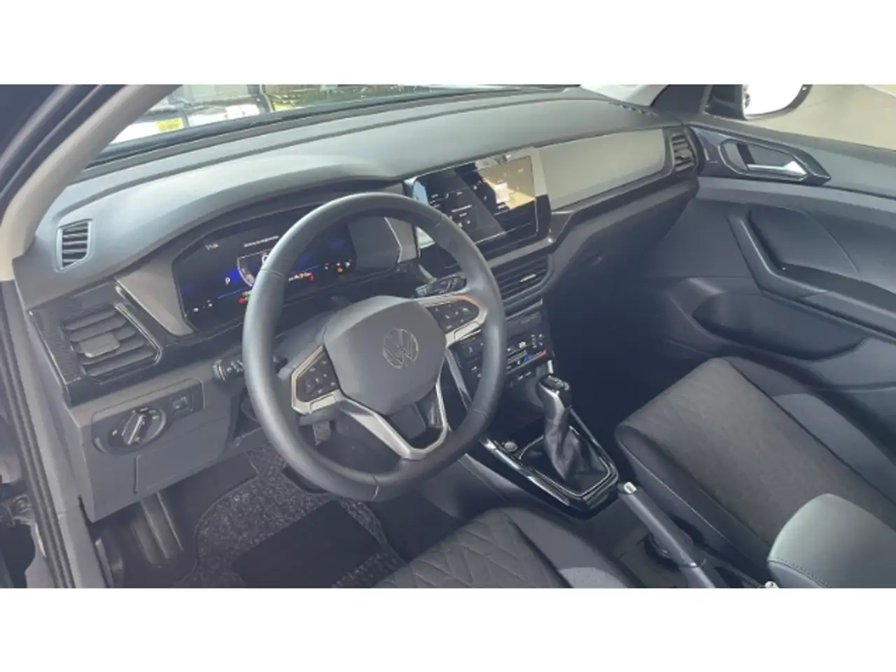 Volkswagen T-Cross 10