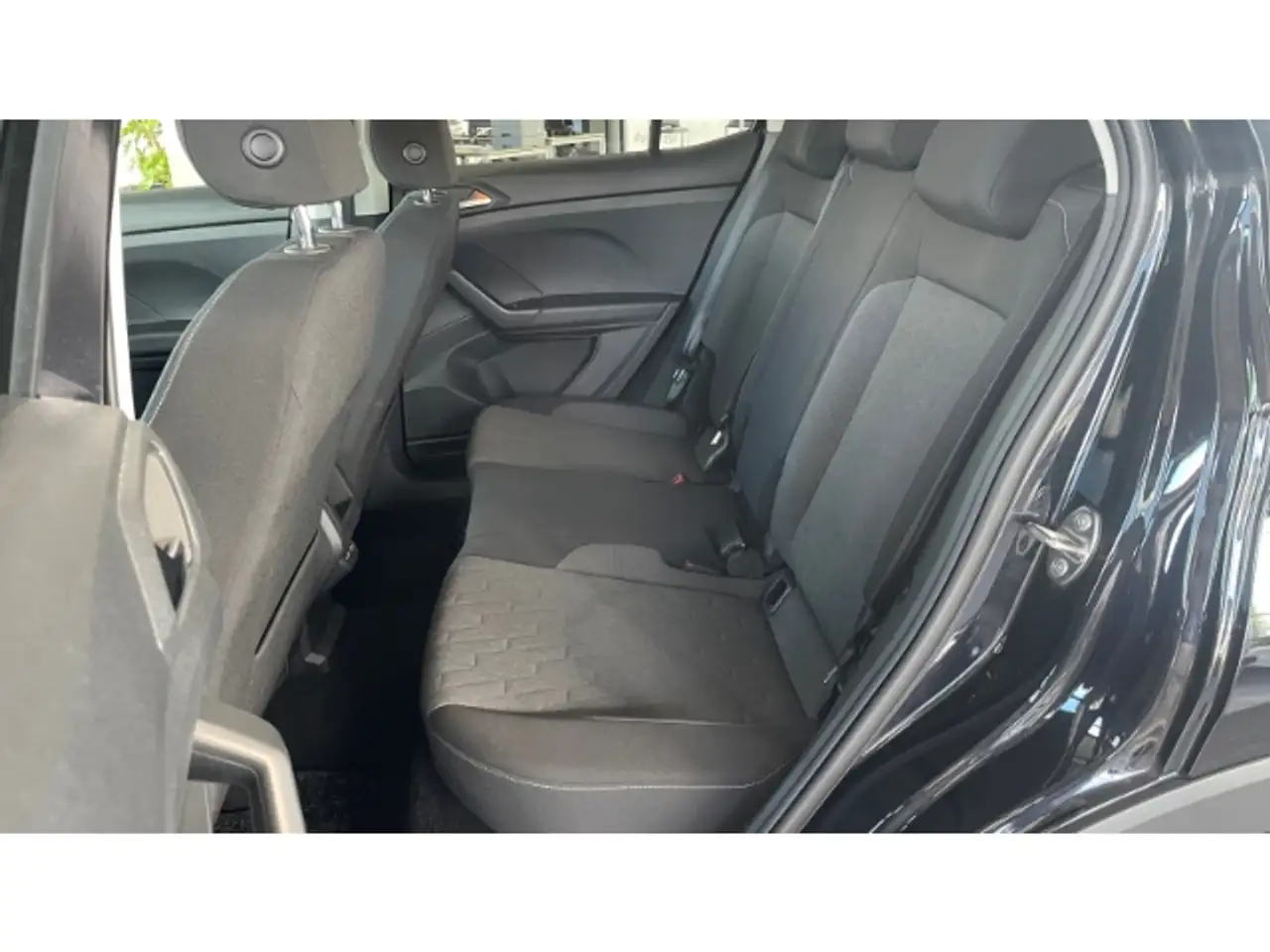 Volkswagen T-Cross 11